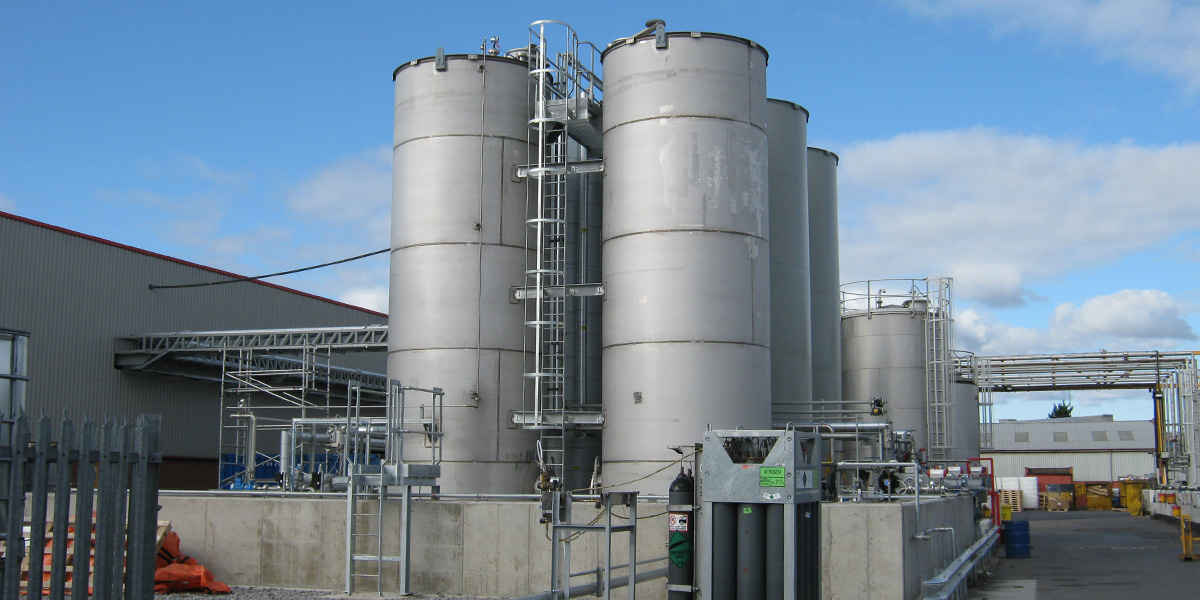 Solvent and resin tank farm