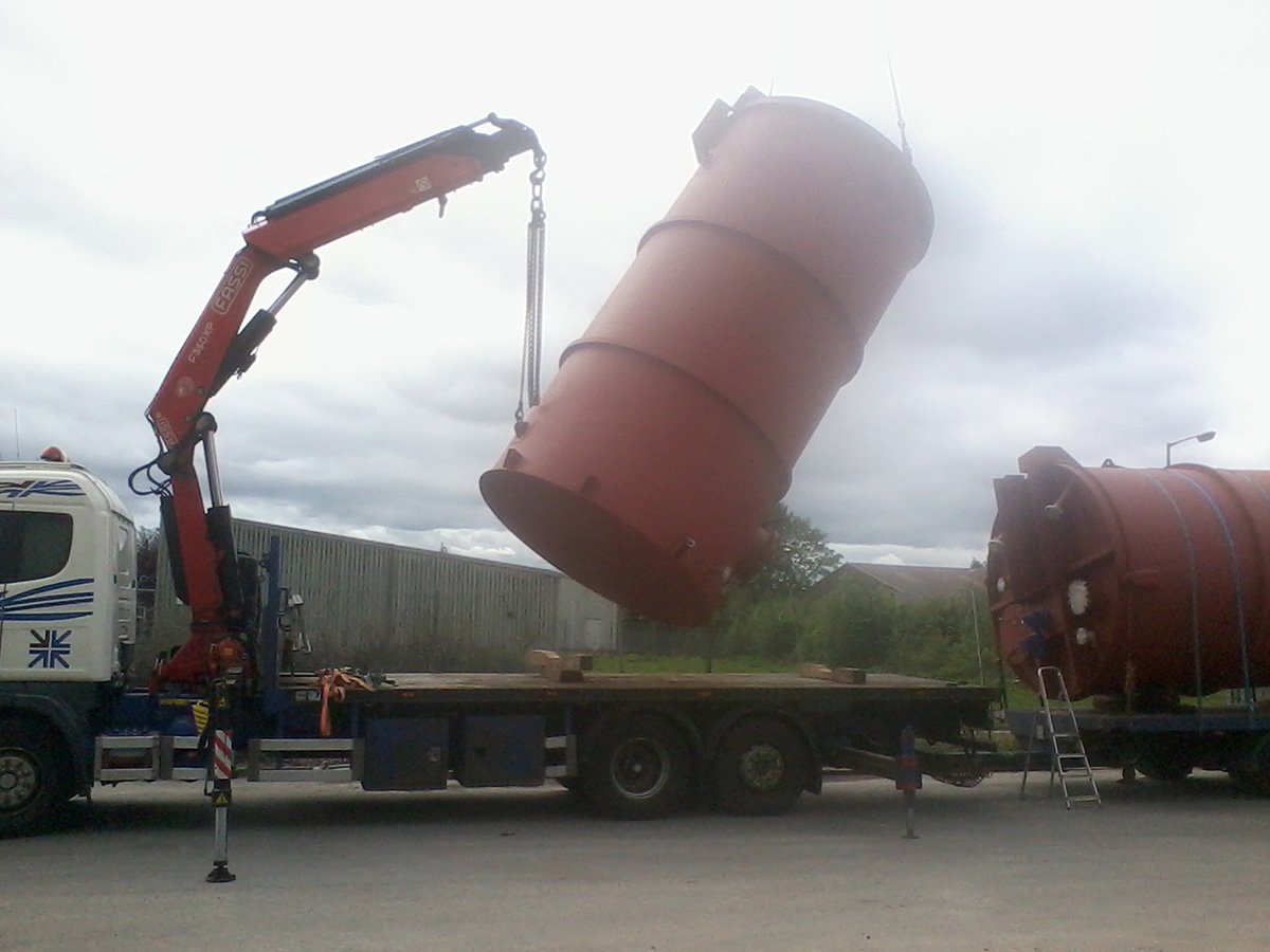 Storage tank delivery and offload