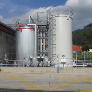 Tank farm complete including road tanker delivery system