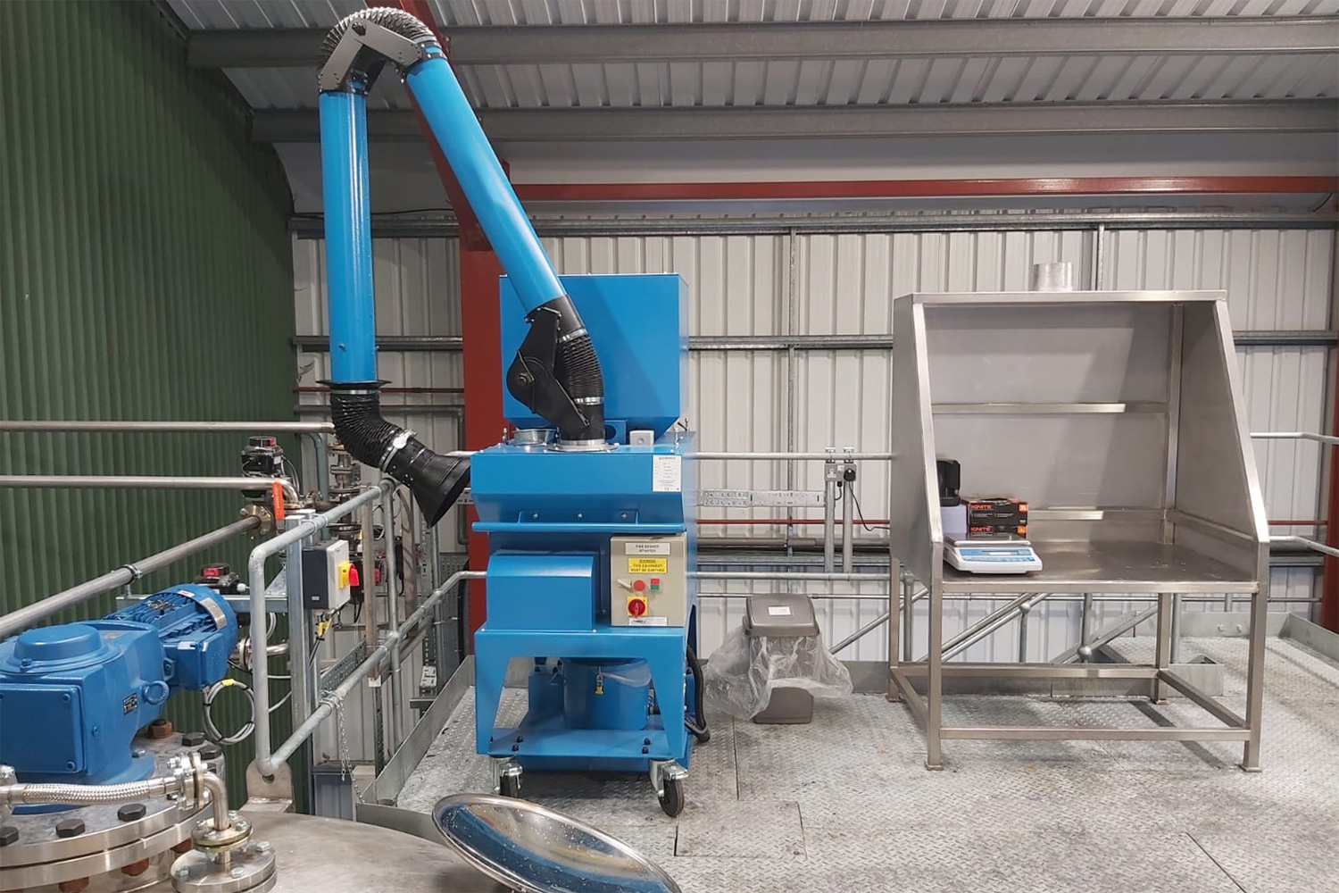 Mobile dust collector and pre weigh booth